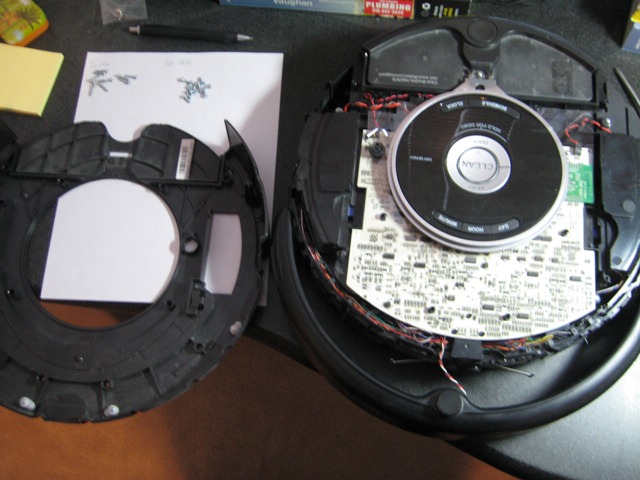 [2009-04-07 Roomba Articulating Arm Optical Sesnsor Set Replacement 009[2].jpg]