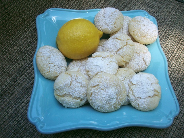 [Lemon Crinkle Cookies 023[5].jpg]