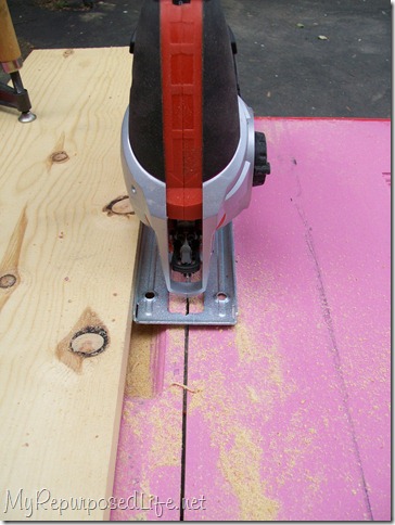cutting a straight line with a jig saw