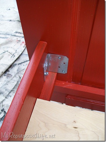 metal brackets to hold side rails onto door bed
