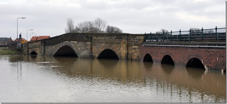 floodwater at river derwent bridge colour