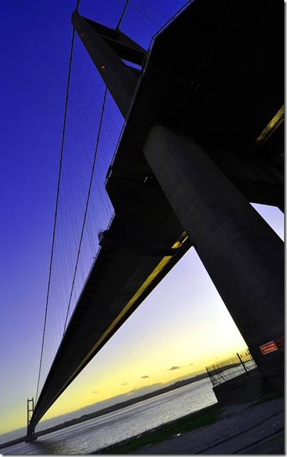 humber bridge at dusk