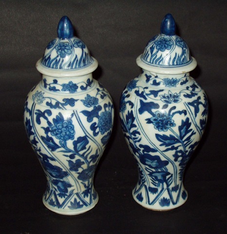 [cbw14-15 covered vases baluster floral 17x8  kangxi 18c[2].jpg]