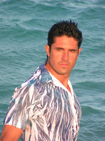 Mexican actor Rodolfo Jiménez, getting ready