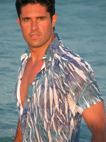 Mexican actor Rodolfo Jiménez, getting ready