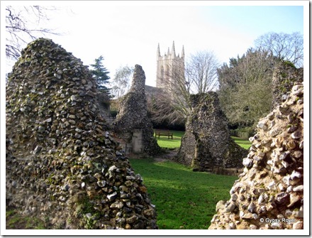 Bury St Edmunds Benedictine Abbey ruins with the St Edmundsbury Cathedral behind.