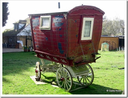 An old gypsy caravan in a bit of a delapidated conditon at Stone Crouch Cottage.