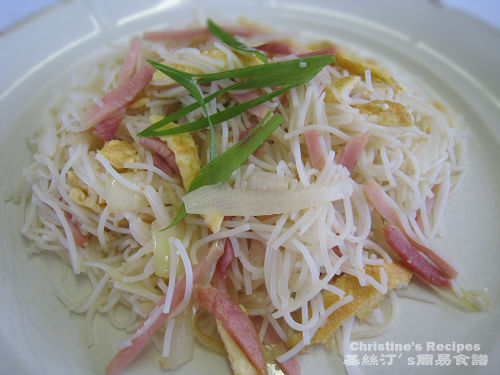 火腿蛋絲炒米粉 Fried Rice Noodle with Ham and Egg
