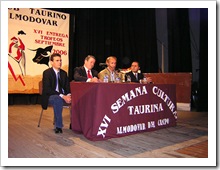 Imagen de archivo de una de las citas culturales de noviembre del Club Taurino en el Teatro Municipal.