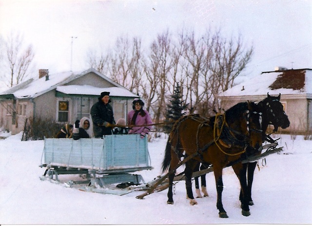 Grandpa Lloyd_sleigh ride