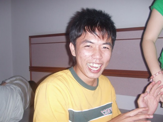 胜利的表情,爽!