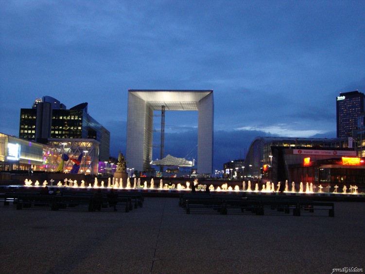 [Paris La défense 146[10].jpg]