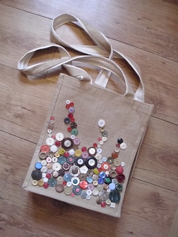 [Bag decorated with buttons[6].jpg]