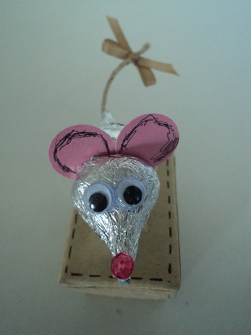 [Hershey's Kiss Mouse 1[4].jpg]