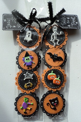 [Halloween Sweetie Bags using Accessorize Stickers[7].jpg]