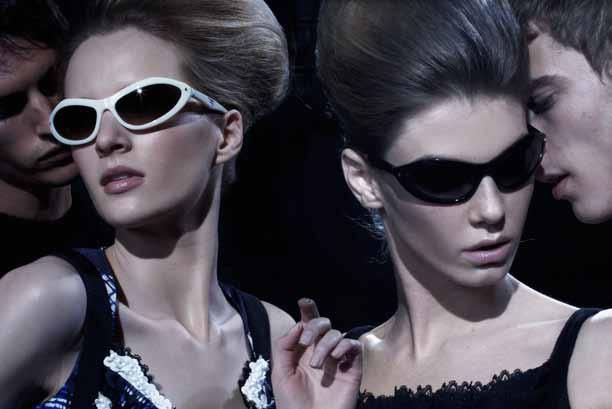 Prada eyewear mujer, otoño 2010