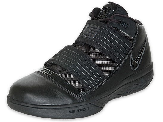 gespannen mythologie Grof Nike Zoom Soldier III Triple Black Available at Finishline | NIKE LEBRON -  LeBron James Shoes