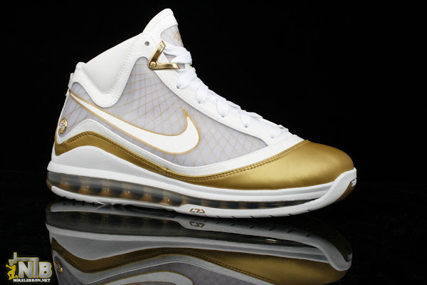 China “Moon Cake” Coming to House of Hoops on 17th NIKE - LeBron James Shoes