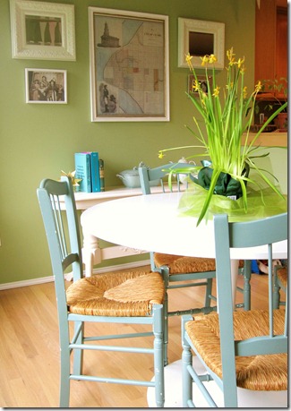 nook table chairs 2