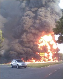 SASOLBURG EXPLOSION residents flee from fuelproducing town in SA MonFeb72011