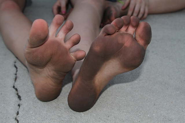 [nasty toes[3].jpg]