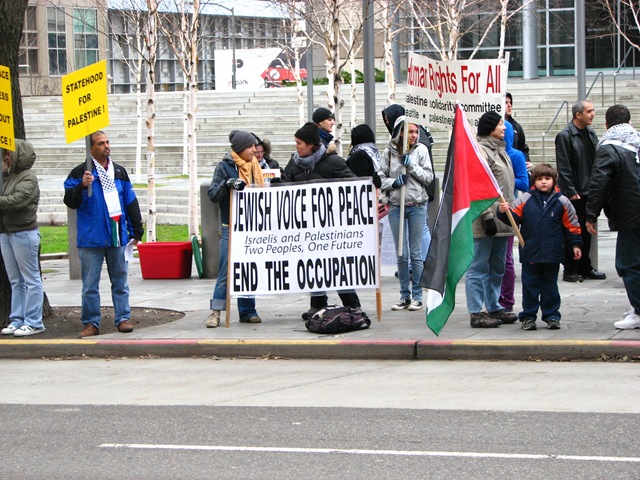 [Anti-Israel Protest Week3 085[2].jpg]