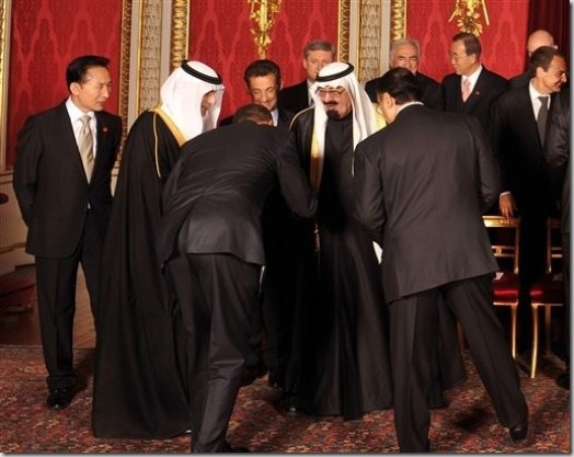 obama-bows-for-the-king