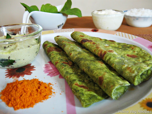 Palak / Spinach Paratha