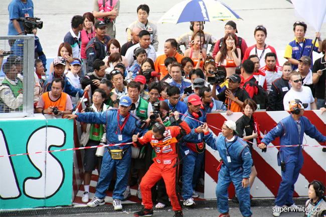 Super GT International 2009 Sepang Day 2: Podium Ceremony – superwhite