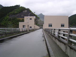 View of the top edge from the left bank