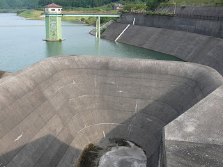 View of the emergency flood discharge from the top