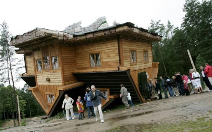 upside-down-house (1) upside-down-house (1)