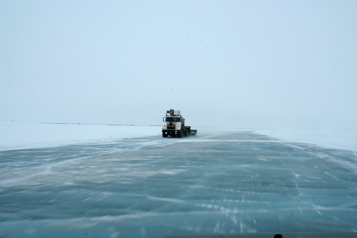 tuktoyaktuk-ice-road2