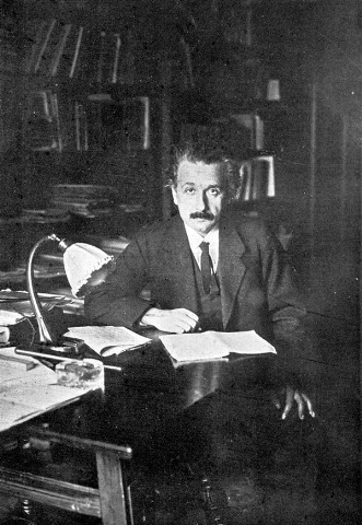 [_Albert_Einstein_photo_1920[4].jpg]