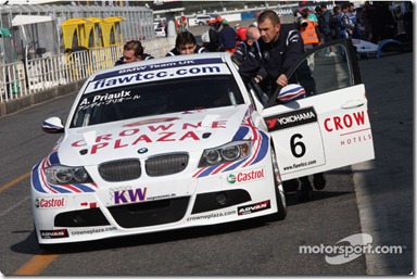 30.10.2009 Okayama, Japan, Andy Priaulx (GBR), BMW Team UK, BMW 320si - WTCC, Okayama, Japan, Rd. 21-22 - www.xpb.cc, EMail: info@xpb.cc - copy of publication required for printed pictures. Every used picture is fee-liable. © Copyright: Schaber / xpb.cc