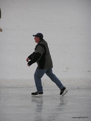 Tom_skating