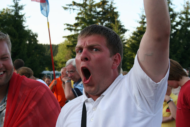 A%20magyar%20csapat%20magyar%20hangja...G%C3%A1bor.JPG