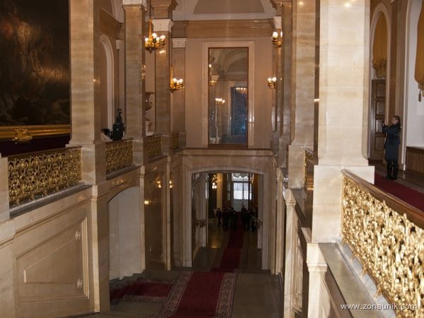 [Istana-terbesar-163.jpg]