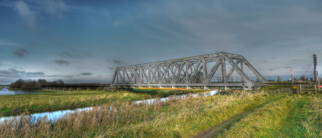 Railway Bridge alongside Wash Road near Welney Reserve.jpg