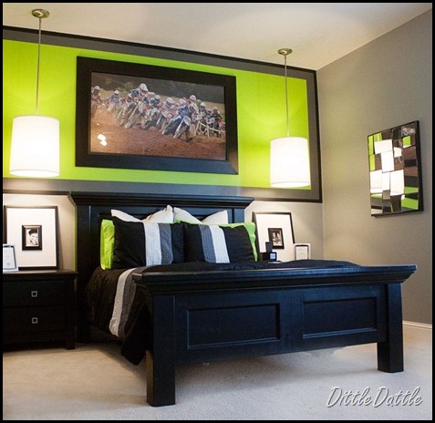 Pendant-Lights-in-Teen-Bedroom