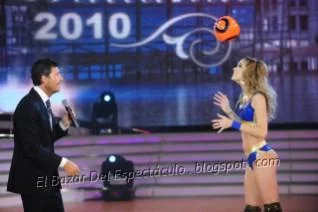 Marcelo y Bonelli hacen jueguito con la pelota.JPG