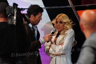 Virginia Gallardo contesta.JPG
