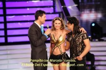 Pampita con Marcelo- cumbia..JPG
