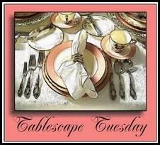 Tablescape Tuesday Logo