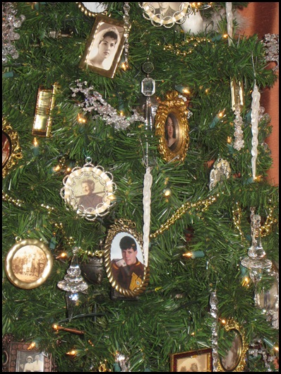 tree 1 ornaments