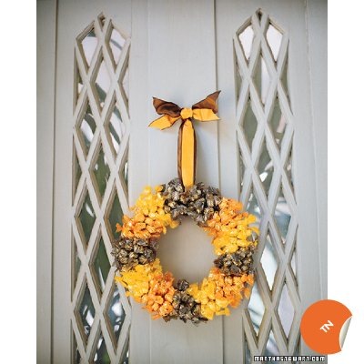 [Halloween-Decorating-Wreath_597ED216-TN-orange[3].jpg]
