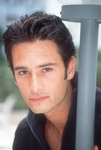 http://lh4.ggpht.com/_clezykHcWTI/TKmIHsS47mI/AAAAAAAAE3k/fmMvT6mQJYs/kinopoisk.ru-Rodrigo-Santoro-802861.jpg