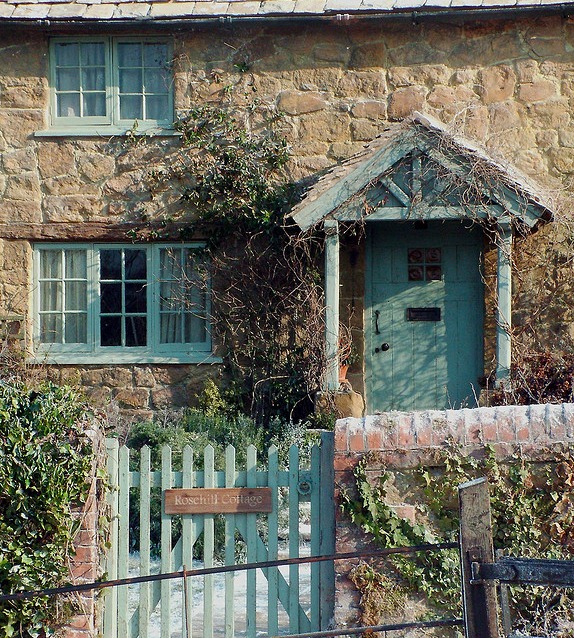 [rose+hill+cottage+from+film+The+Holiday+[5].jpg]