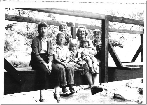 Gerda SCHRIDDE Dowd with Dowd Children 1961