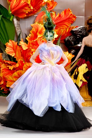 [Automne Hiver Haute Couture 2010 - Christian Dior 15[3].jpg]